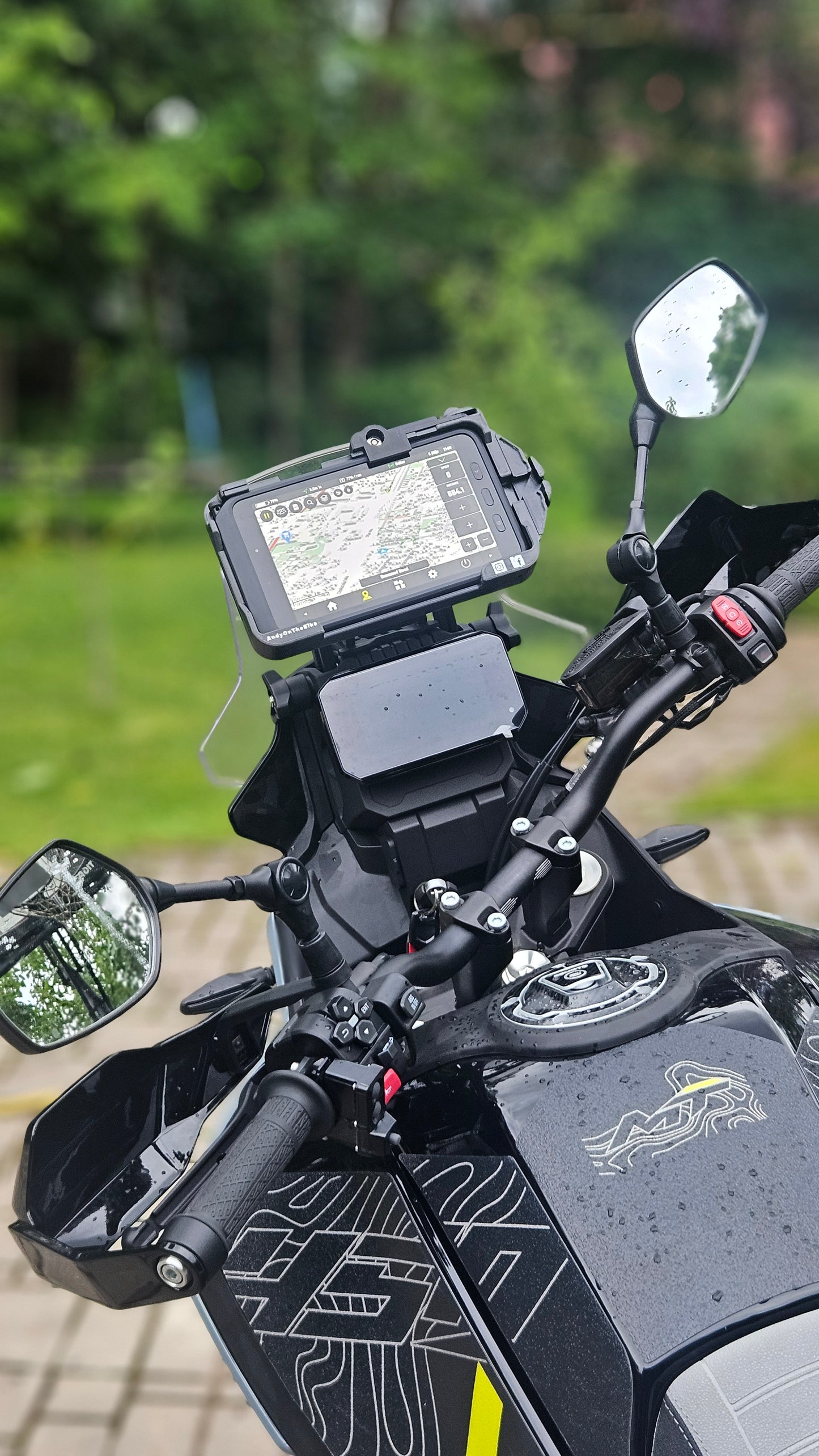 Tablet Holder Adapter – AMPS Hole Pattern with center Position and Vertical Offset (±30mm)